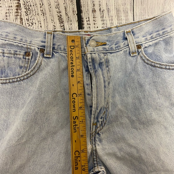 Levi’s Classic Relaxed 550 medium to high rise 10 - Picture 6 of 16